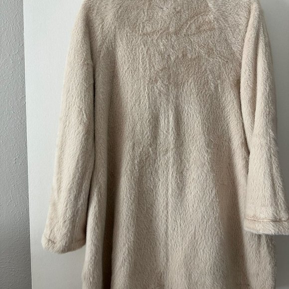 Anthro Velvet Feel Oversized Teddy Coat - Picture 5 of 5